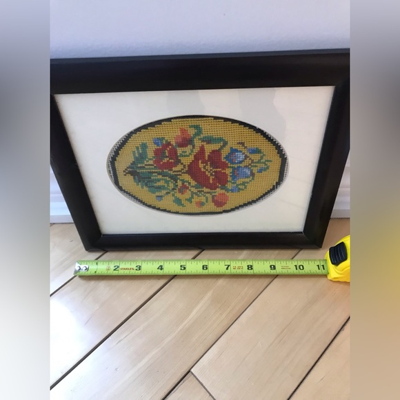 Needlepoint Puppy🌺 Floral - Picture 6 of 7